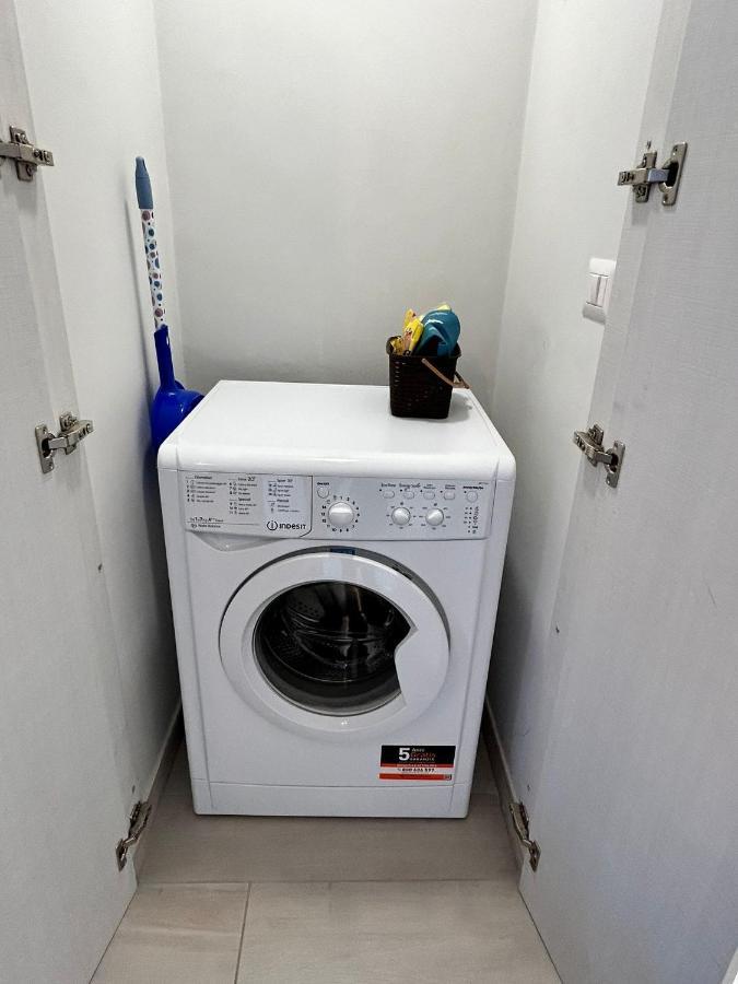 B8 Apartment Bari Bagian luar foto