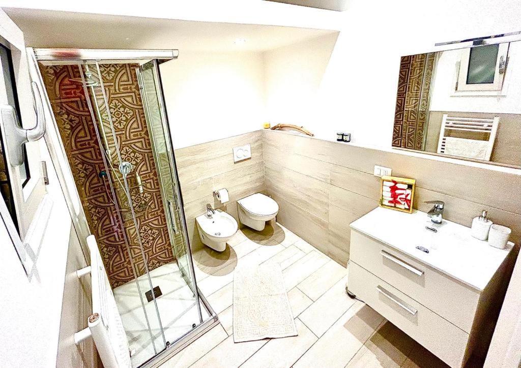 B8 Apartment Bari Bagian luar foto