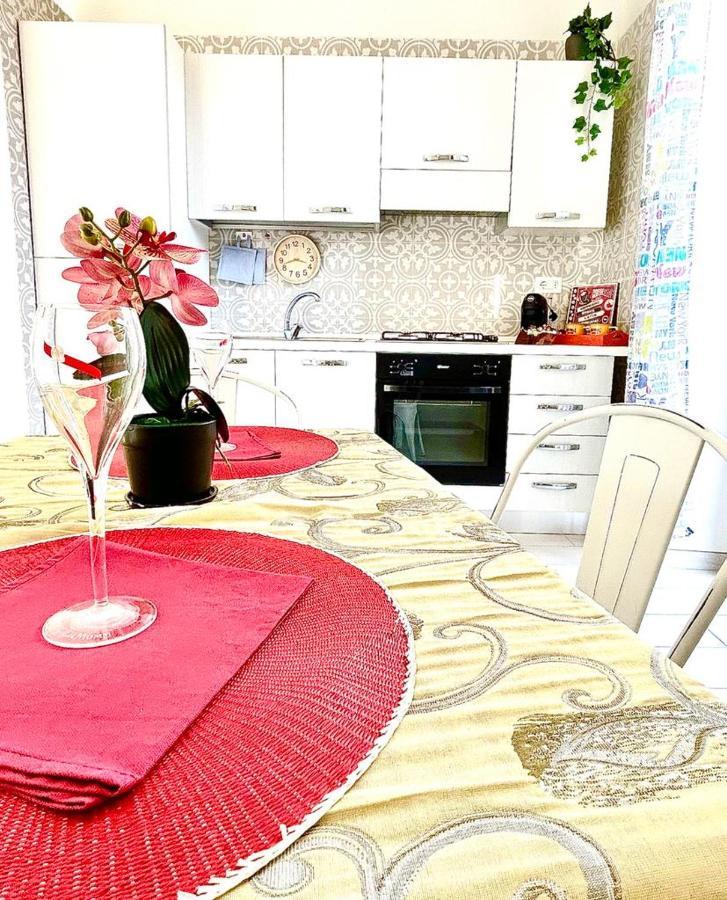 B8 Apartment Bari Bagian luar foto